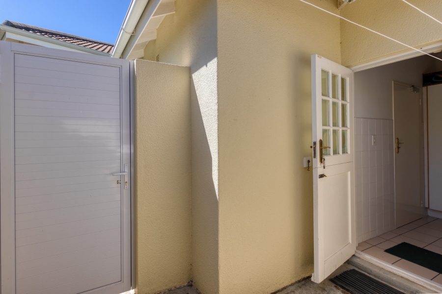 2 Bedroom Property for Sale in Helderberg Village Western Cape